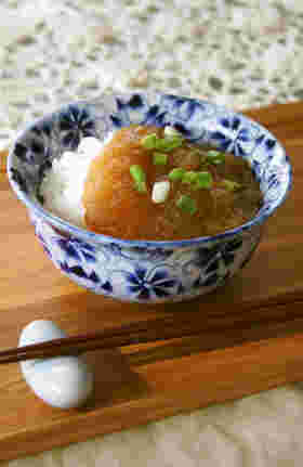 シンプルだけど美味しい「メカブと大根おろしがけご飯」
