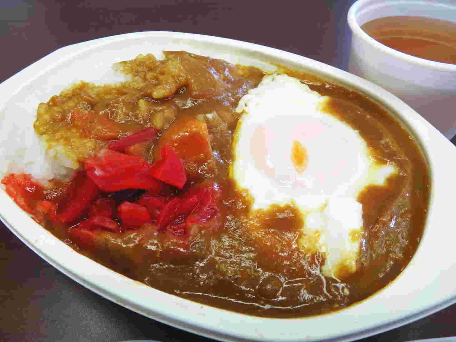 ほわいと乳販店のカレー