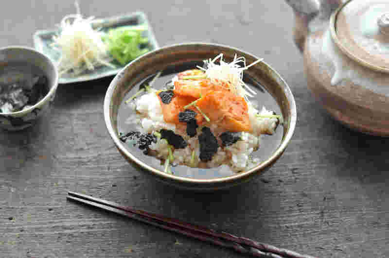 お茶漬けにしてもOK!「鮭と白ゴマの混ぜ込みご飯」
