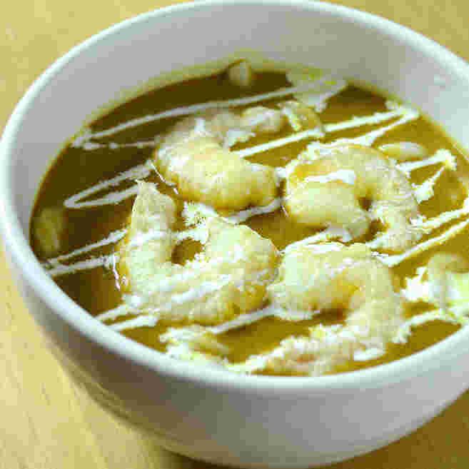 海老がまるまる入ったカレーうどん