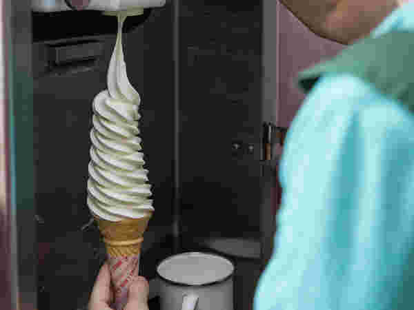 野澤商店のソフトクリーム