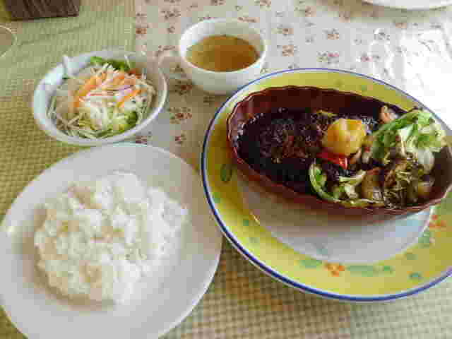 ボリュームのある洋食