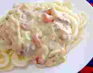 クリーミー肉じゃがうどん