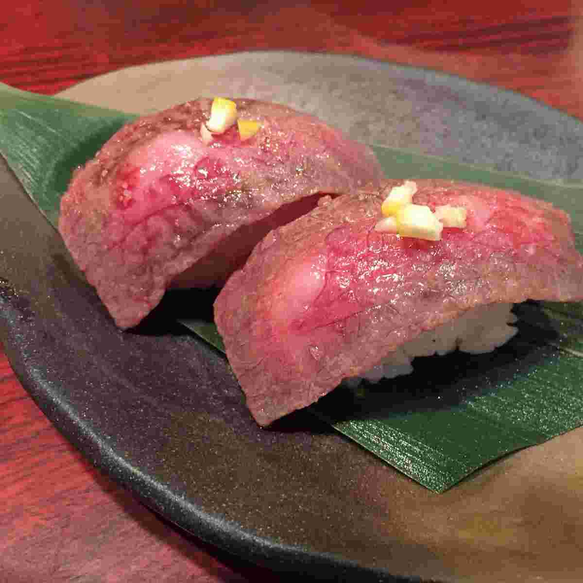 焼肉バンバンの炙り肉寿司