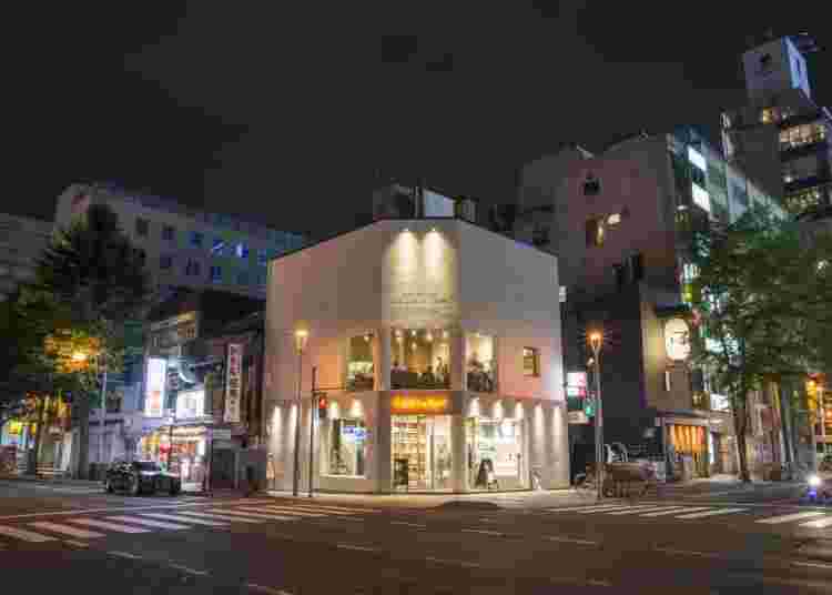 ノイオンドオーガニックカフェの入り口