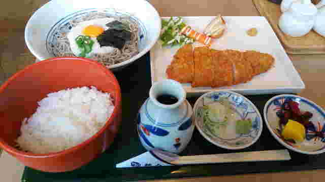 ごまそば鶴喜美瑛店のとんかつ御膳