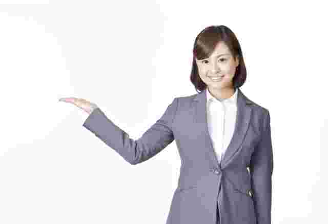 紹介するイメージ、女性
