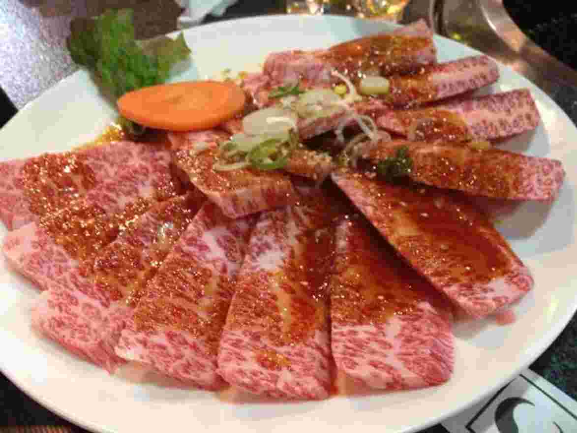 昌月苑の質の良いお肉