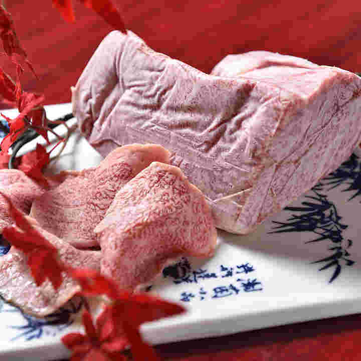 「国産牛・黒毛和牛専門店 ＋－．puramai」のお肉