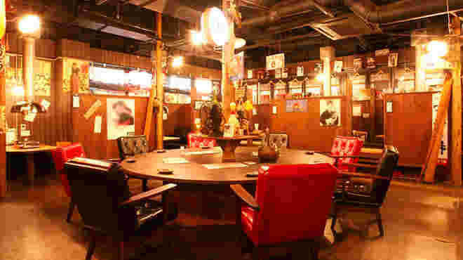 三丁目の炙り市場の店内