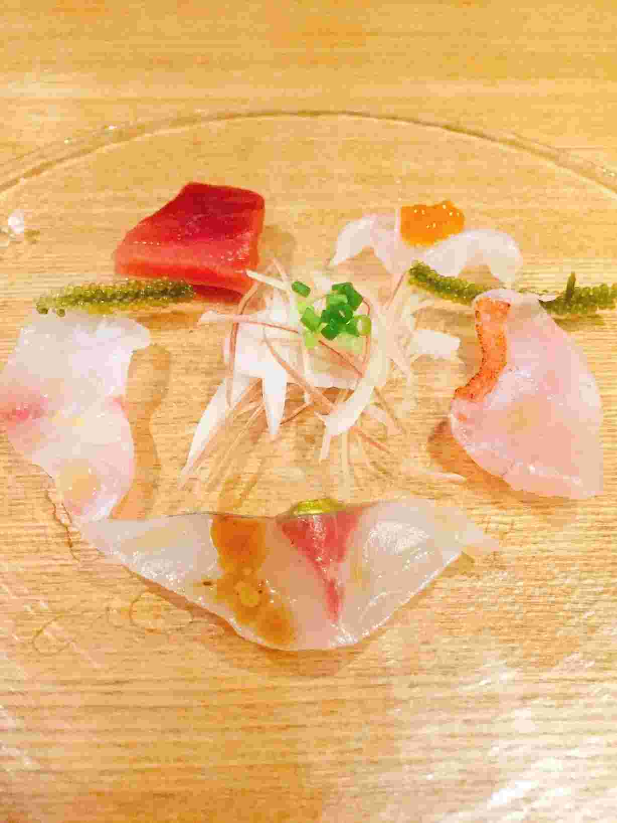 前菜の魚介盛り合わせ