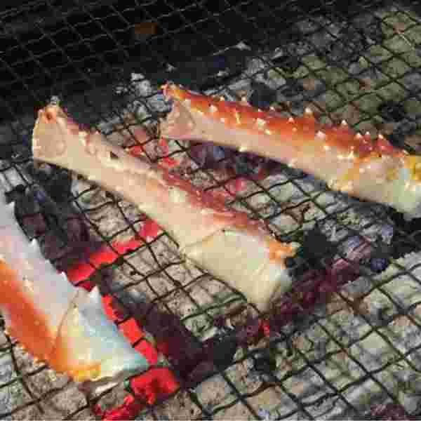 海鮮炉端 浜番屋のカニの炉端焼き