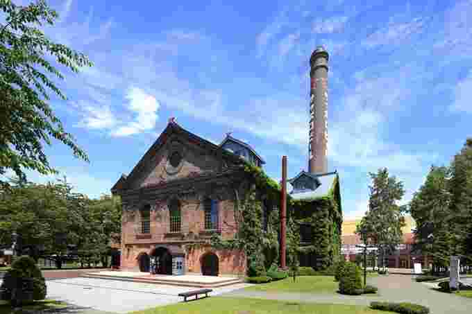 1890年に建てられた赤レンガの建物「開拓使館」