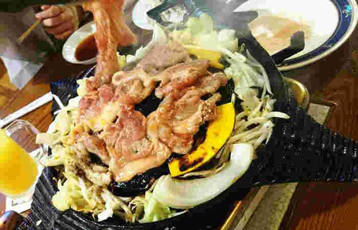 北海道プレートで味わう生ラムジンギスカン