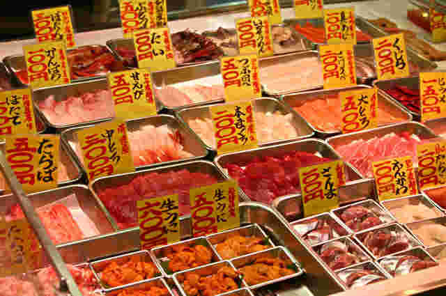 勝手丼を販売している海鮮店