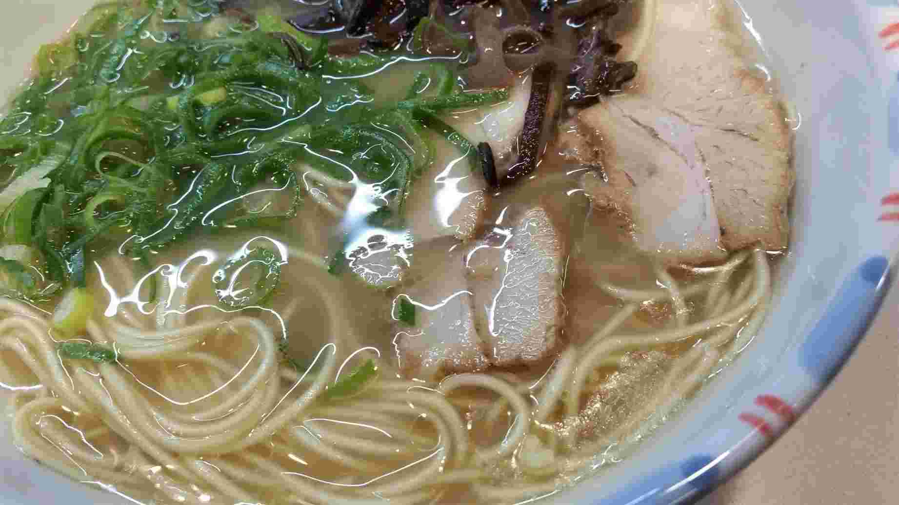 「一番鷹ラーメン居酒屋」ラーメン