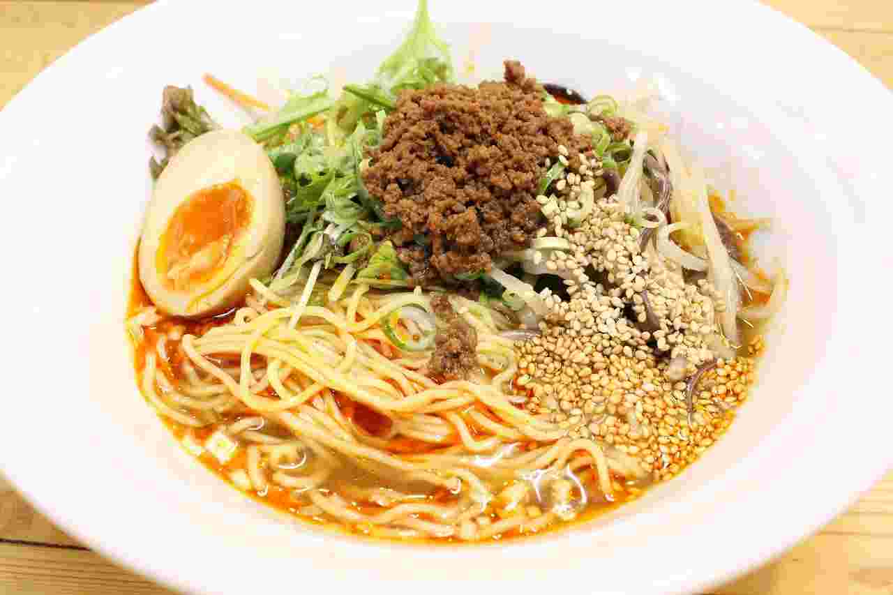 「大名ちんちん・博多駅前店」ラーメン