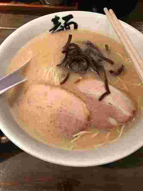 「博多麺屋台・た組」の「とんこつラーメン」