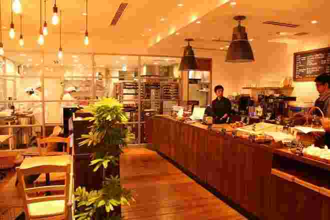 ブレッド&コーヒー イケダヤマの店内