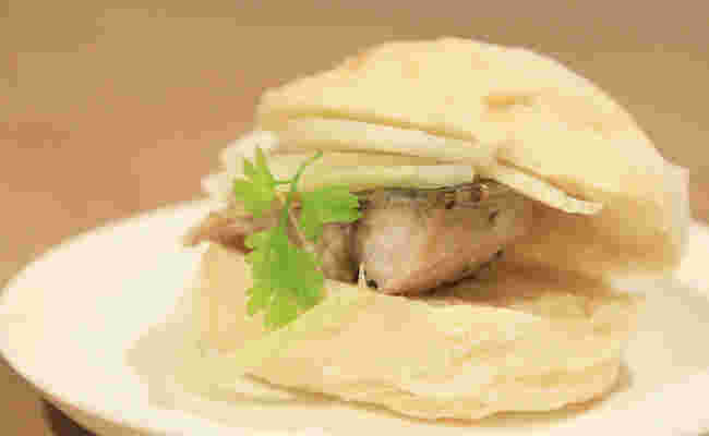 オリミネベーカーズの鯖サンド