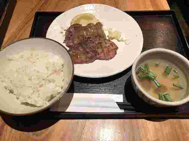 たんやHAKATAのモーニング牛タン定食
