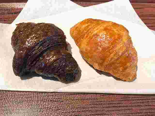 ミニョンのチョコクロワッサンとプレーンクロワッサン