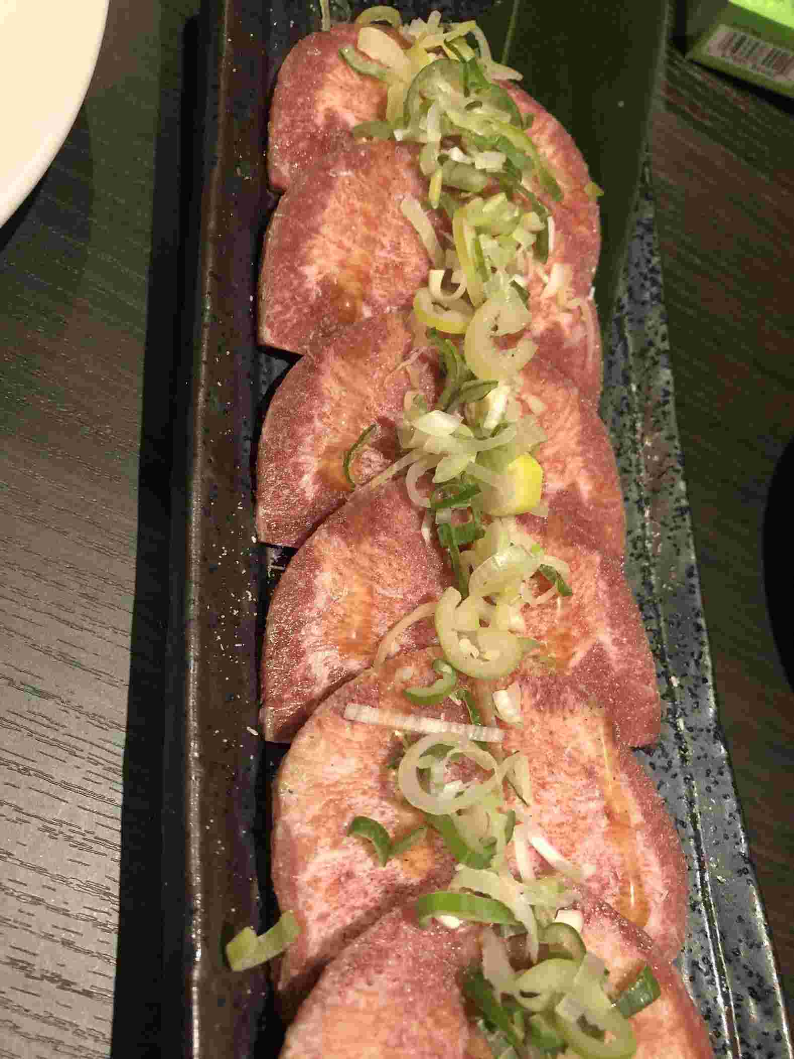 焼肉 × バル 牛金GOLD 新橋店の牛タン