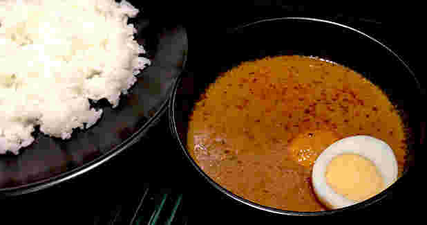 ハレギンザ本店のイエローカレー