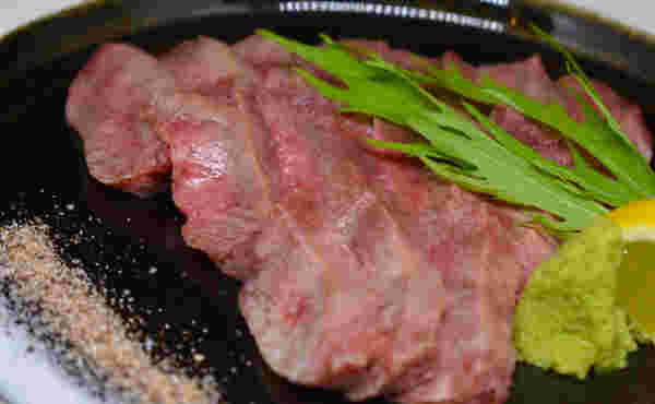 酒場あうんの肉料理