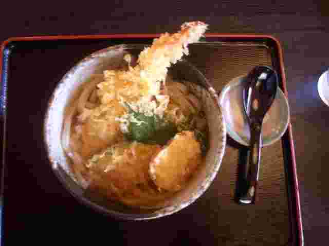 とも作の天ぷらうどん