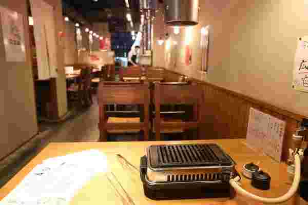 とみや別館の店内