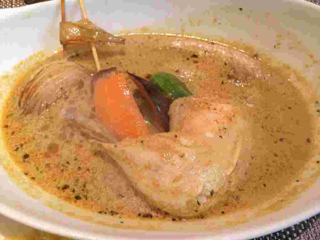具材の大きなスープカレー