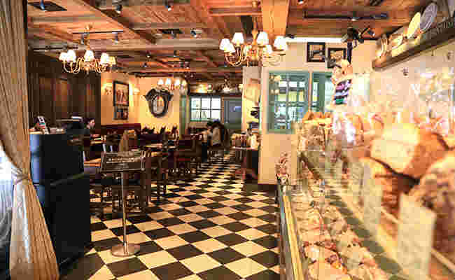 PAUL神楽坂店の店内写真