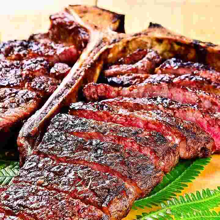 プレミアム黒毛和牛の熟成肉・骨付きTボーン