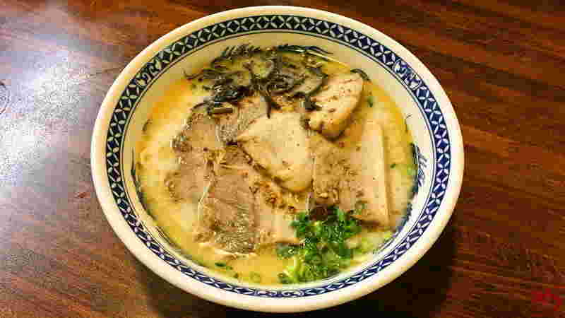 「こむらさき上通中央店」ラーメン