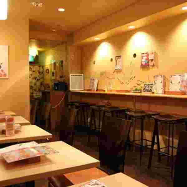 スープカレー syukur 自由が丘店の店内