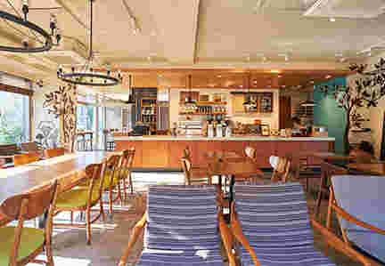 Neighborhood and Coffee玉川3丁目店の店内