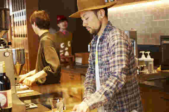 Neighborhood and Coffeeの店員