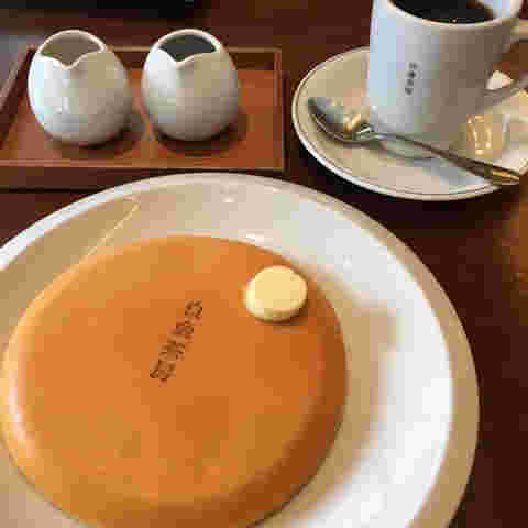 白金茶房のパンケーキ