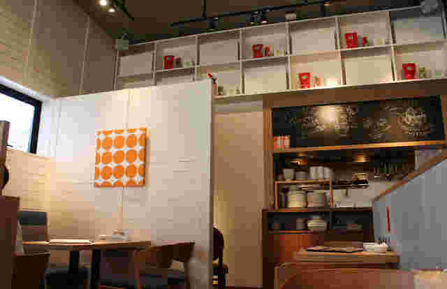 ihana cafeの内装