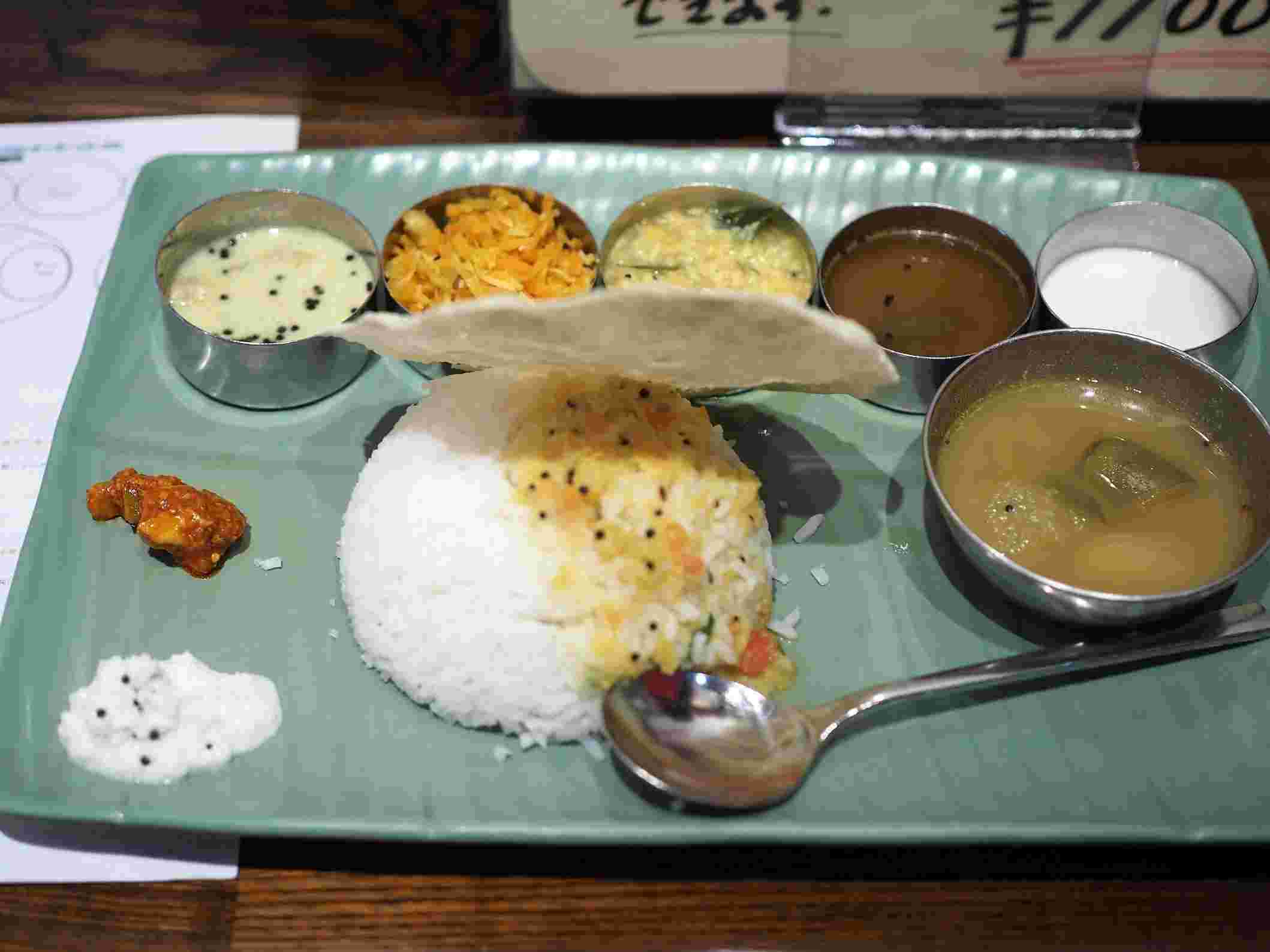 「ケララの風II」料理