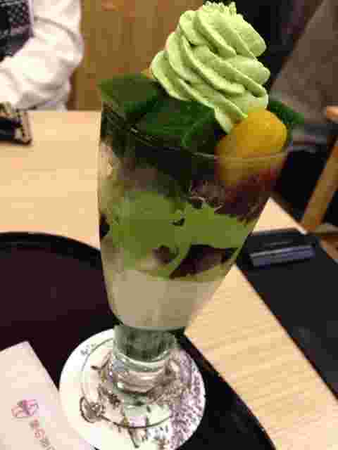 「茶寮都路里・祇園本店」パフェ