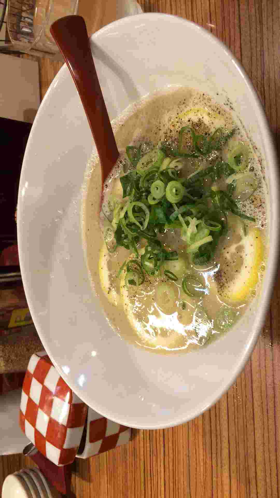麺也オールウェイズのレモンとんこつらーめん