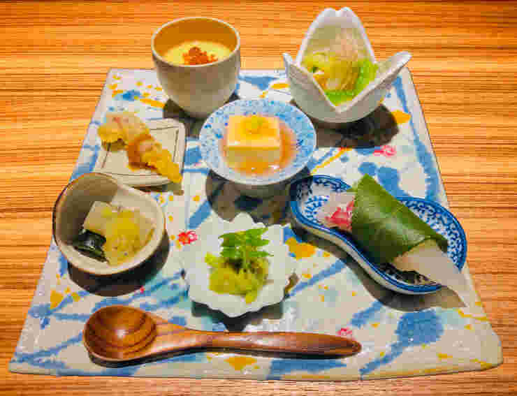 和食や ちそう季節の豆皿八寸1200円