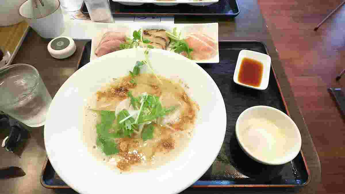 鶏そば 本店