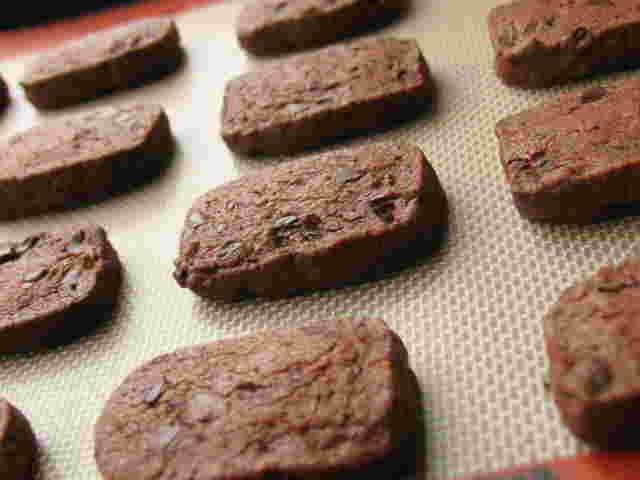 カカオニブ入りチョコクッキー