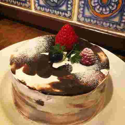 オレンジ風味のガナッシュとイチゴのショートケーキ