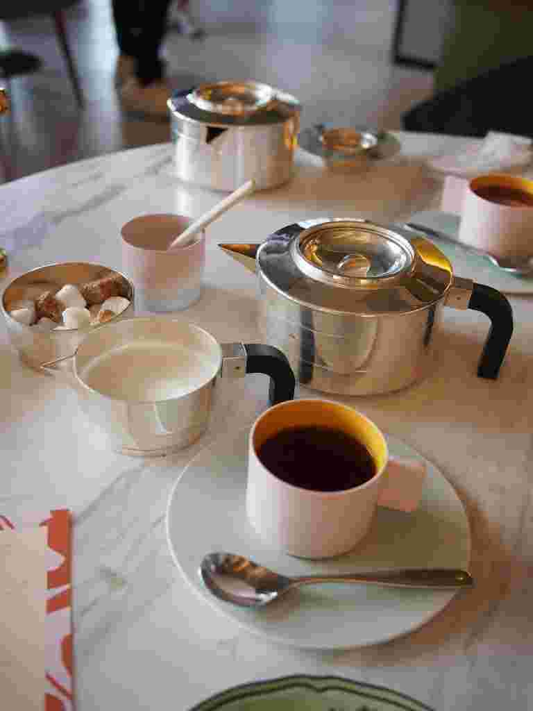 アフタヌーンティーセットの紅茶