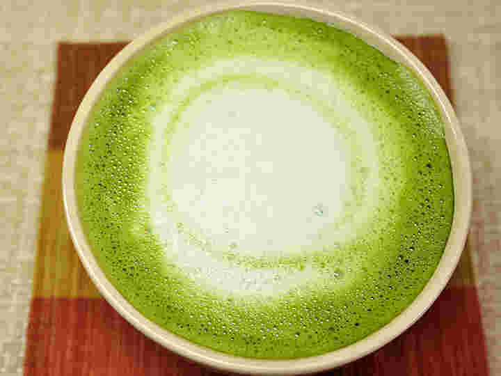 美味しそうな抹茶ラテ
