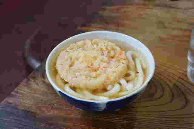 みやけうどんの海老天うどん
